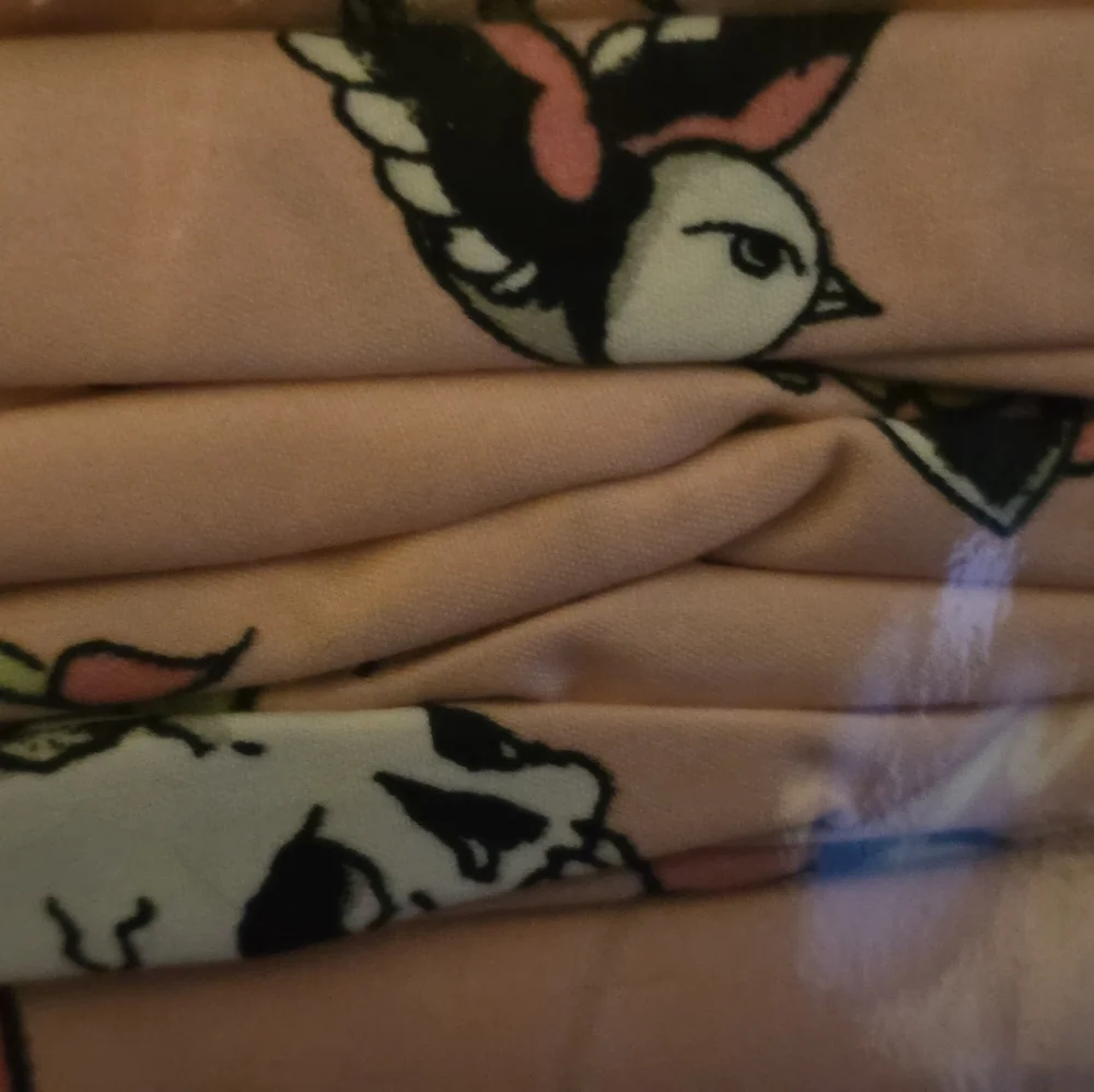 💀 Ed Hardy 6 Piece Pink King Sheet Set